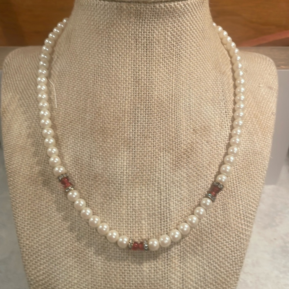 Vintage Cadoro pearl necklace